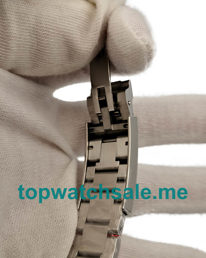 UK Swiss Made Replica Rolex Submariner Date 116610LV 2018 N V8S Stainless Steel Green Dial Swiss 3135